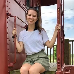 Meet your Posher, Janelle